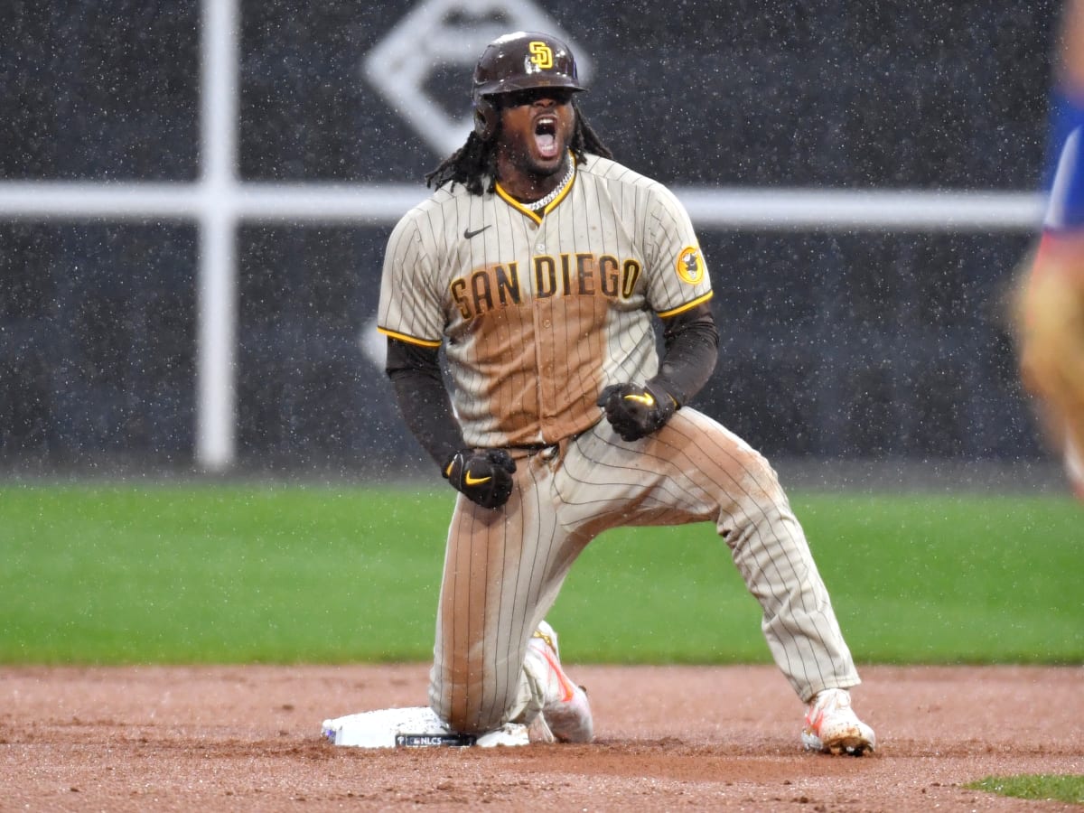 Guardians Officially Sign Josh Bell To Contract - Sports Illustrated  Cleveland Guardians News, Analysis and More