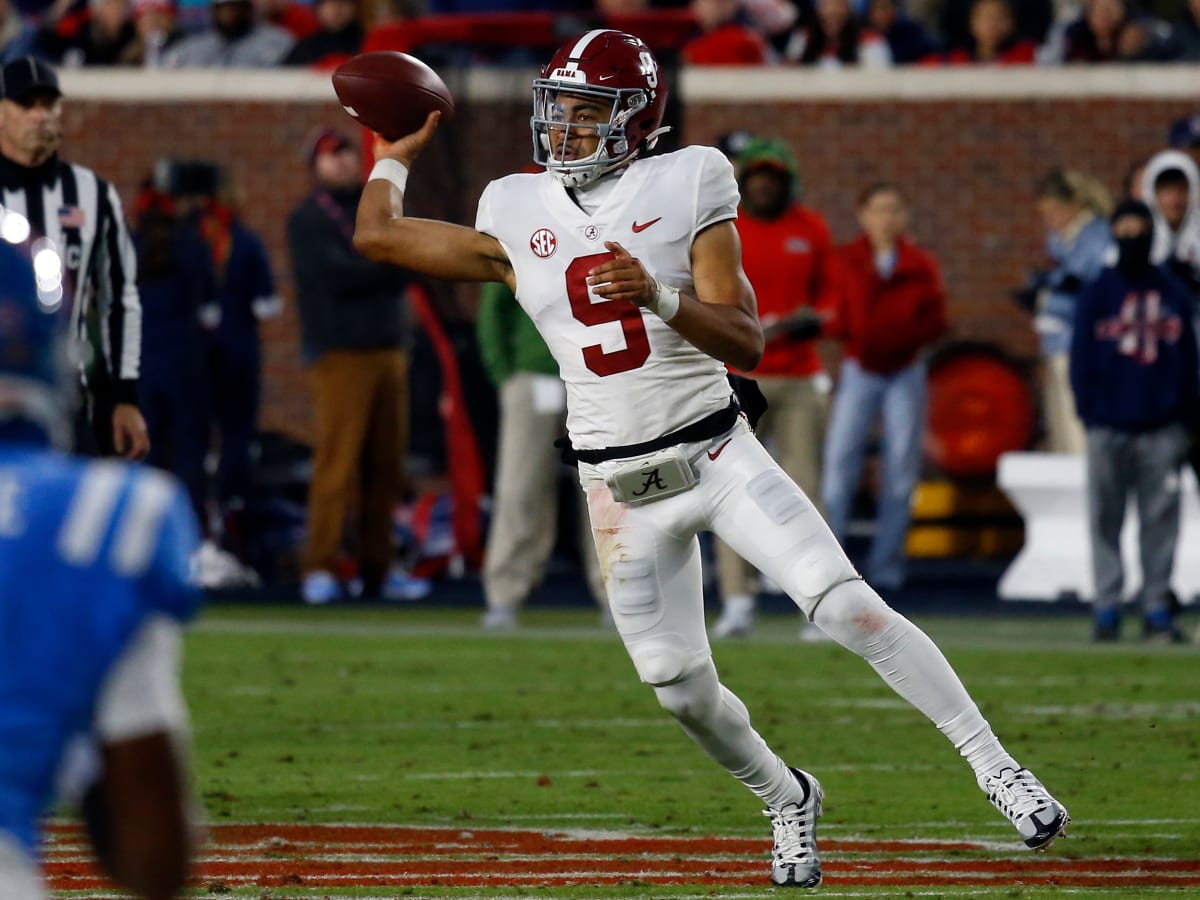 ESPN's 'all-quarterback' mock draft will have Seahawks fans singing a  different Tune - Field Gulls