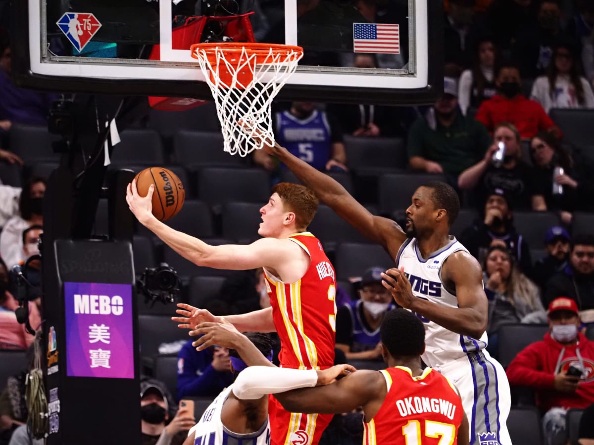 Kevin Huerter OFF THE BENCH leads Hawks with 25 PTS, 11 REB double