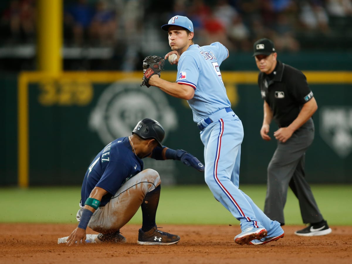 Corey Seager provides offense, Rangers pitchers shut out Tigers