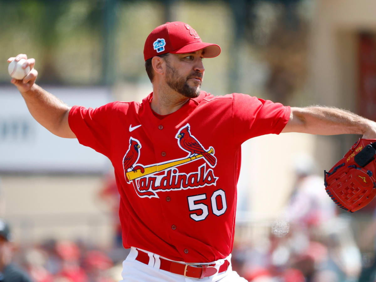 Adam Wainwright takes next step to return for one last season with