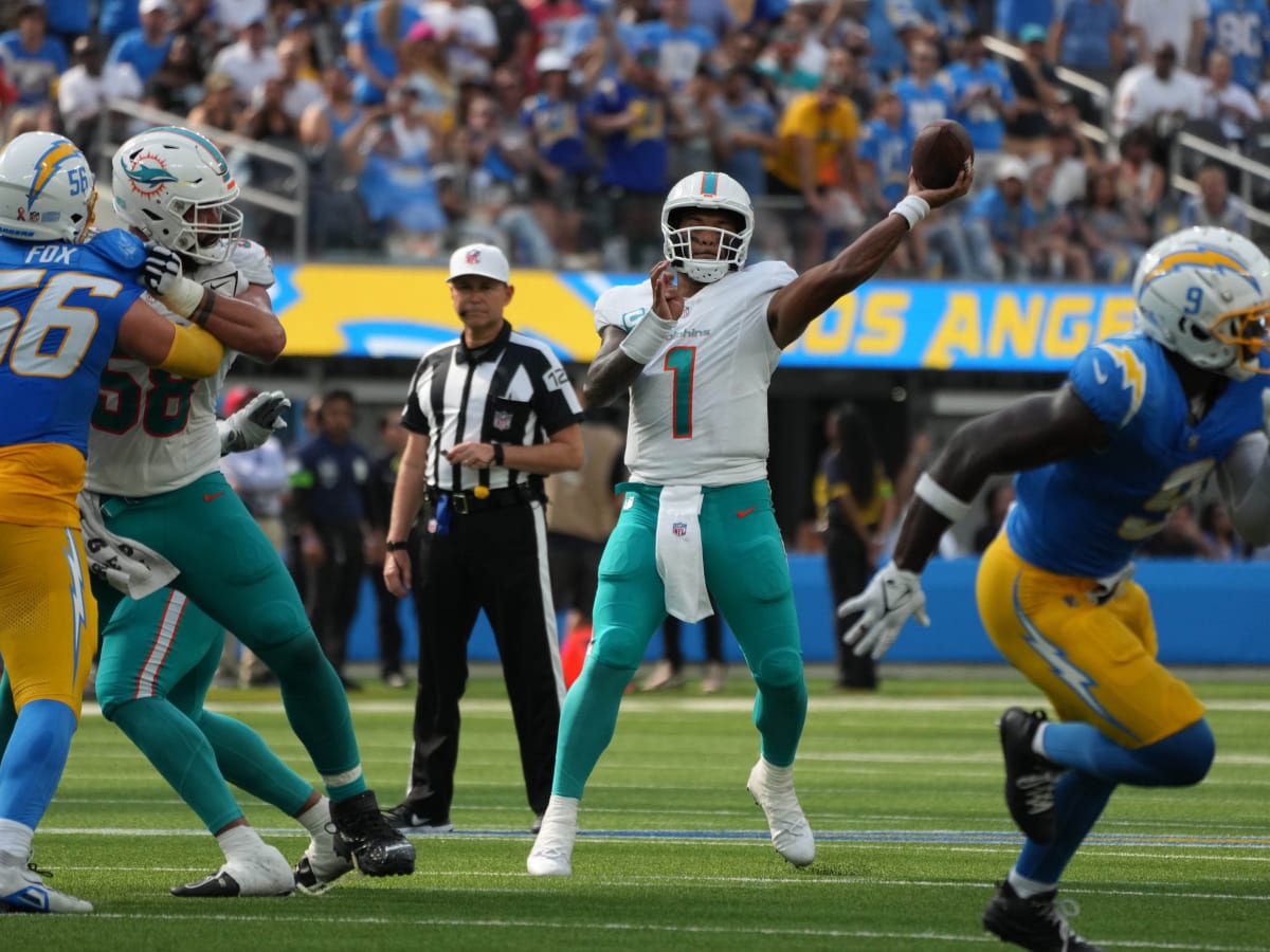 Dolphins quarterback Tua Tagovailoa named AFC Offensive Player of the Week