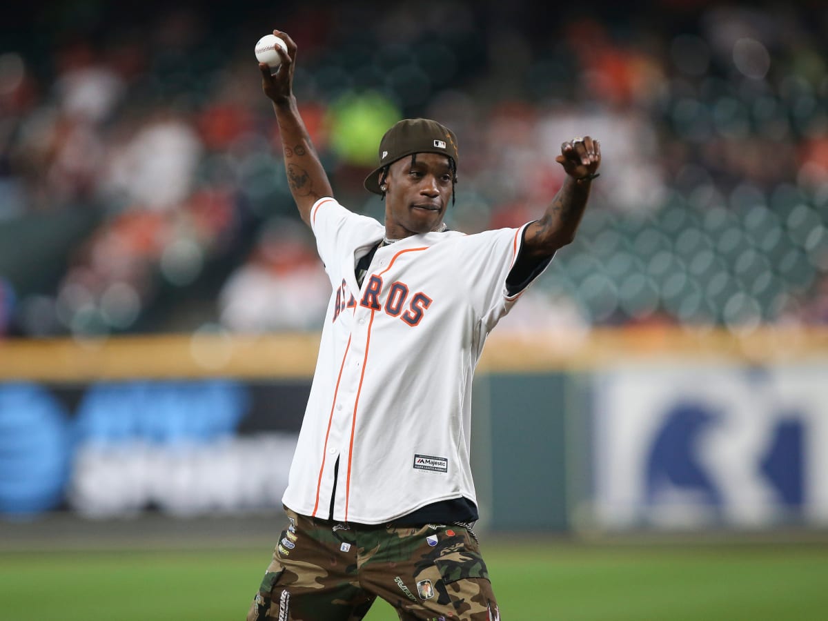 HypeNeverDies on X: Travis Scott Previews New Cactus Jack Baseball Glove  At Houston Astros Game 👀  / X