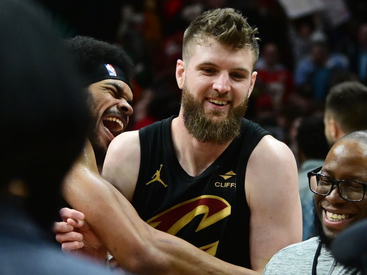 That's Who He Is:" Dean Wade Praised After Cavs Comeback Win Over Celtics -  Sports Illustrated Cleveland Cavs News, Analysis and More