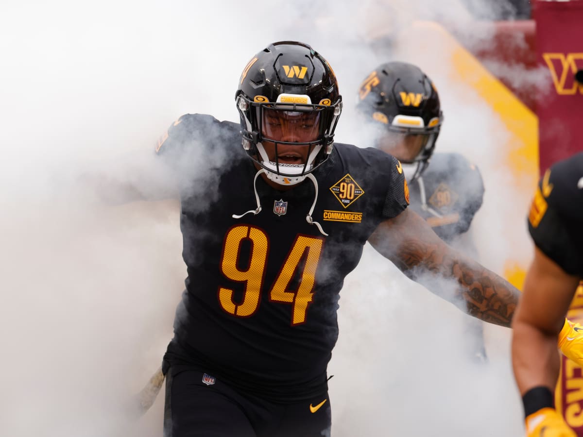 Washington Commanders defensive tackle Daron Payne (94) in the second half  of an NFL football game Sunday, Sept. 17, 2023, in Denver. (AP Photo/David  Zalubowski Stock Photo - Alamy