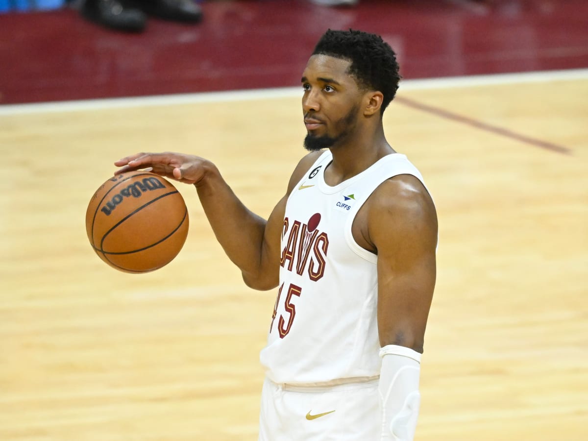 Cleveland Cavaliers Donovan Mitchell Let 'Em Know White New Cavs