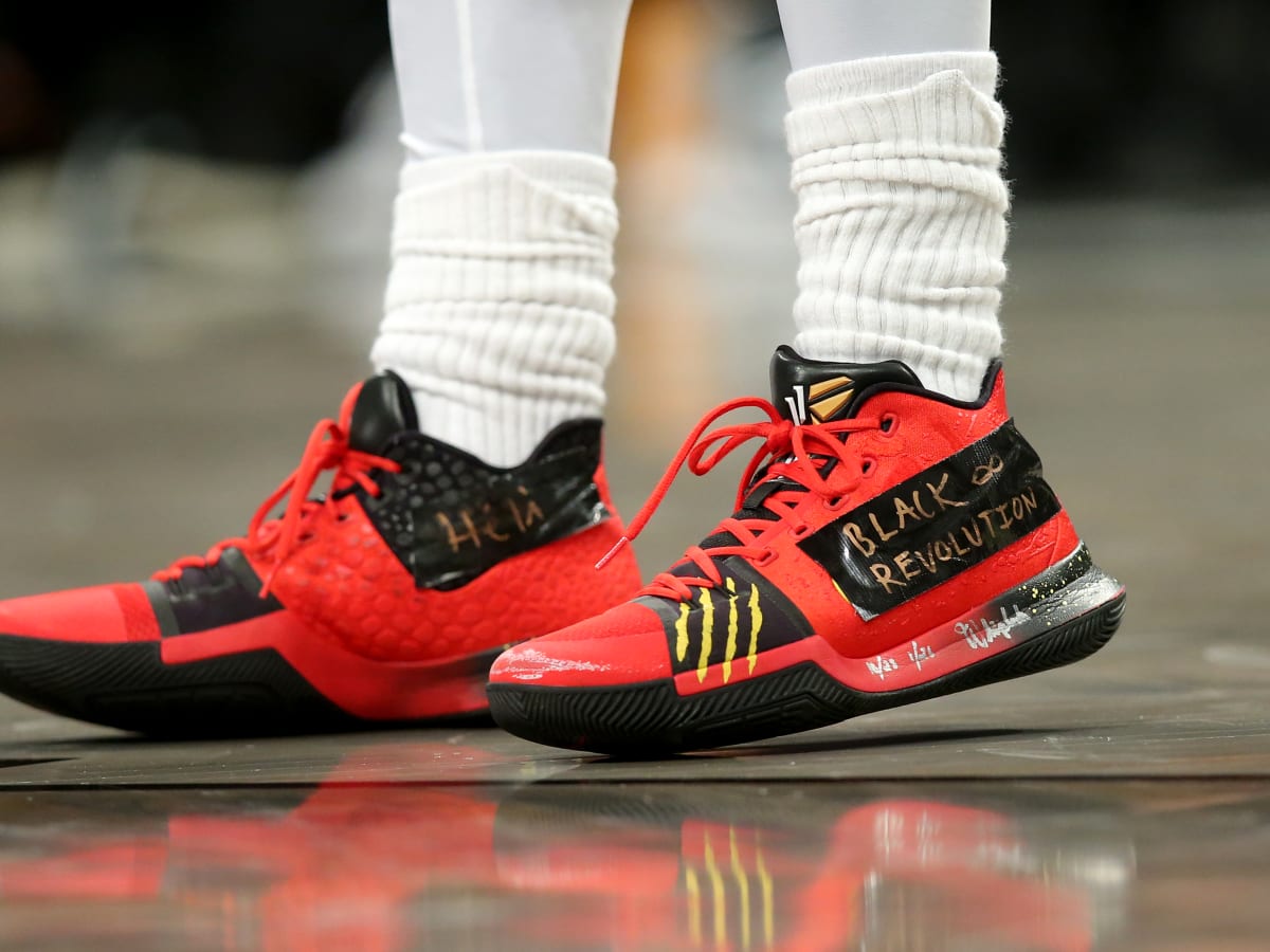 Kyrie Irving Covers the Nike Logo on His Sneakers and Writes 'I Am Free