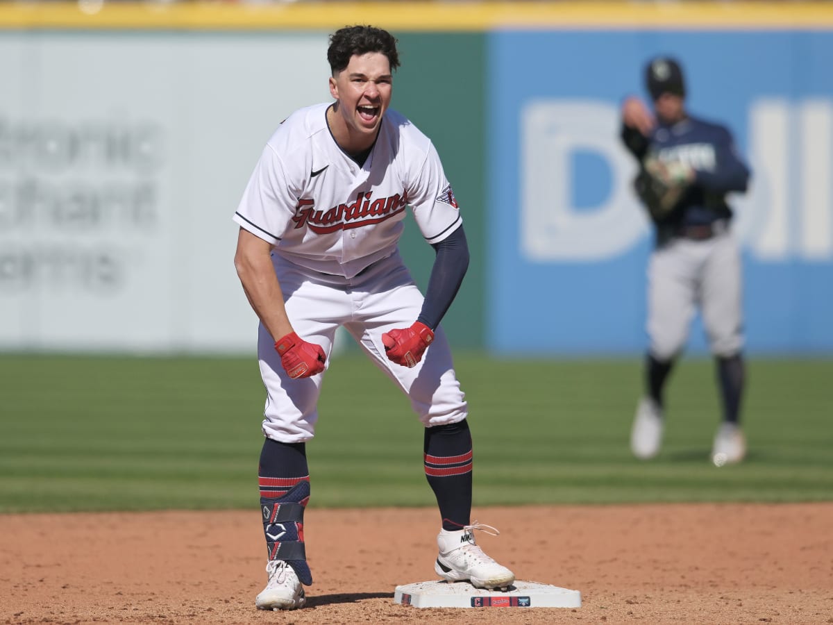 WATCH: Josh Bell Hits First Home Run In A Guardians Uniform - Sports  Illustrated Cleveland Guardians News, Analysis and More