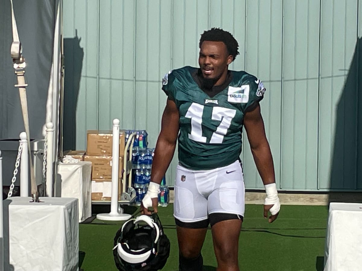 Nakobe Dean injury: Eagles linebacker questionable to return [UPDATE] -  Bleeding Green Nation