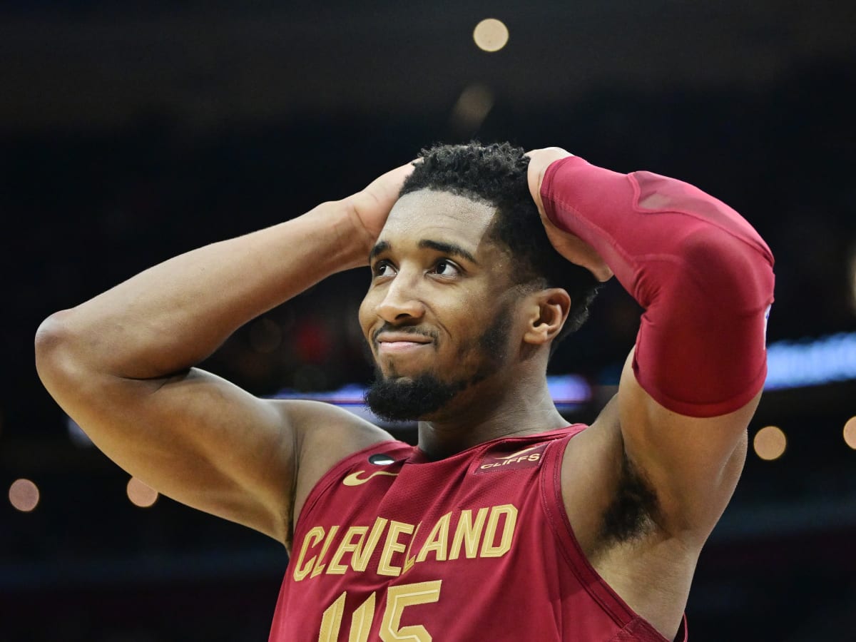 Cavs' Donovan Mitchell scores 40 as Team Giannis wins All-Star Game,  184-176 – News-Herald
