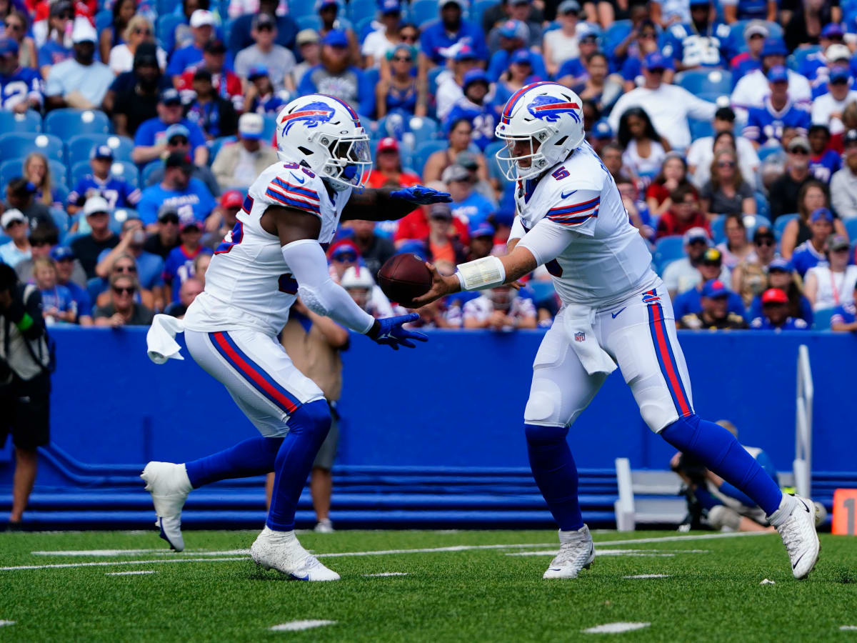 Buffalo Bills quarterback Matt Barkley connects with wide receiver