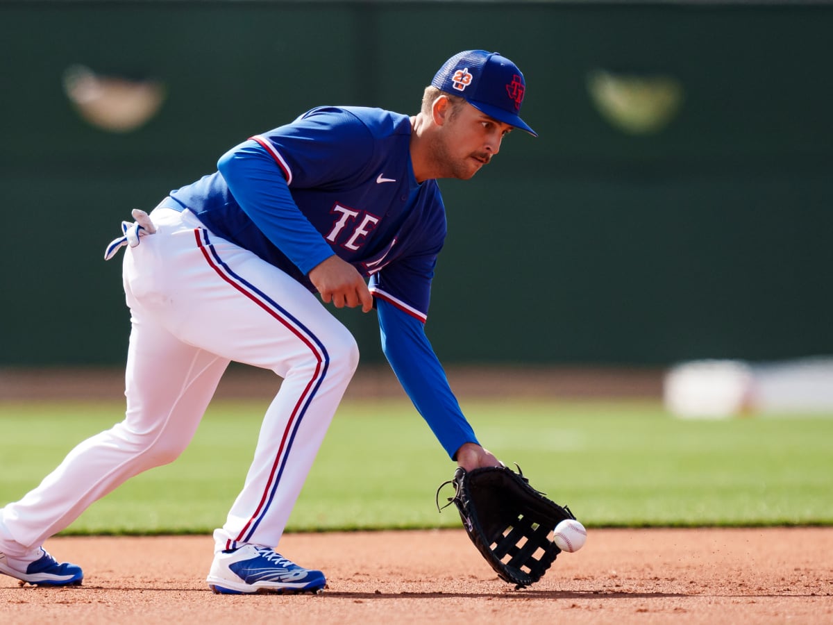 Rangers' Nathaniel Lowe, other MLB players find less time for small talk  with pitch clock