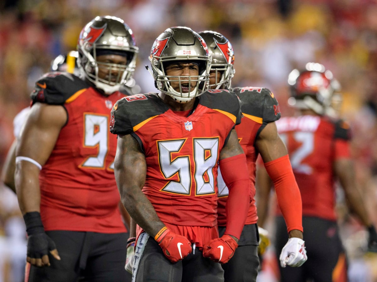 Former Buccaneers Wide Receiver Signs With Houston Texans - Tampa Bay  Buccaneers, BucsGameday