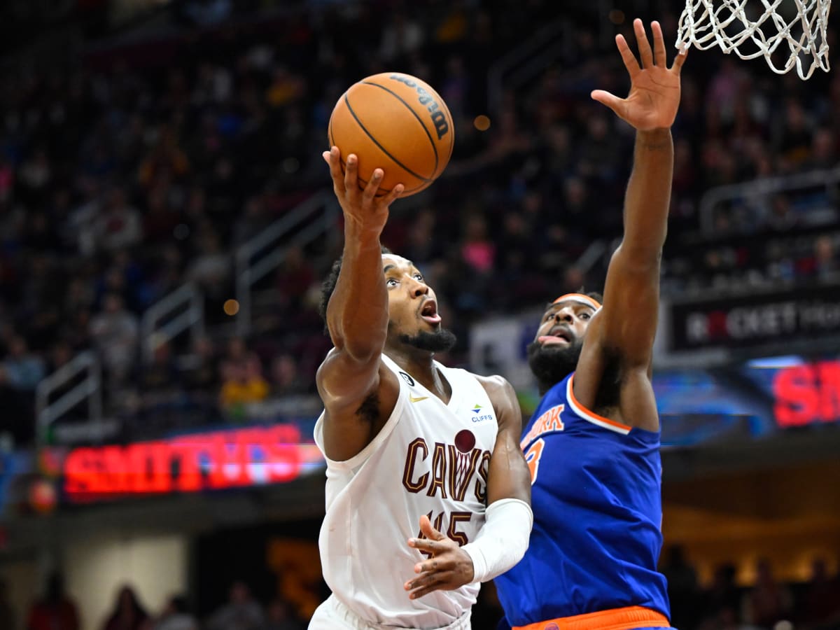 Knicks snap 3-game losing streak with 102-81 rout of Cavs - The San Diego  Union-Tribune