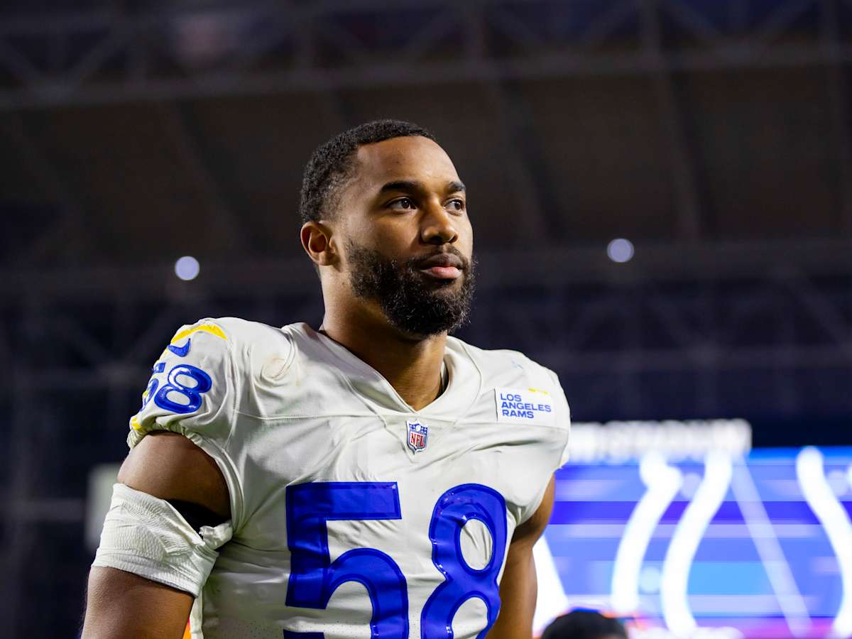 Linebacker (58) Justin Hollins of the Los Angeles Rams against the Dallas  Cowboys in an NFL football game, Sunday, Oct. 9, 2022, in Inglewood, Calif.  Cowboys won 22-10. (AP Photo/Jeff Lewis Stock Photo - Alamy