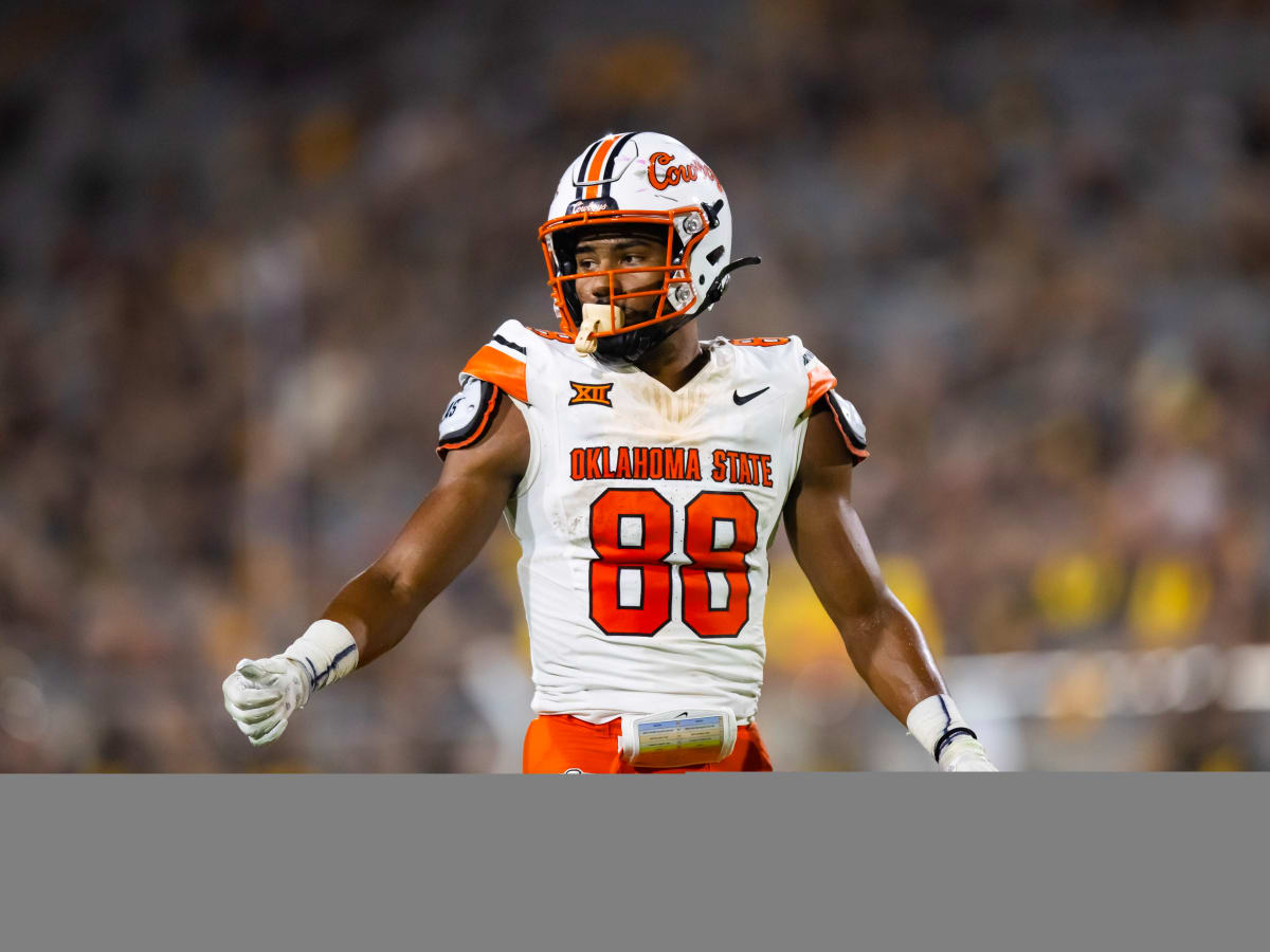 Oklahoma State WR De'Zhaun Stribling to Return Next Season, Not Entering  Transfer Portal - Sports Illustrated Oklahoma State Cowboys News, Analysis  and More