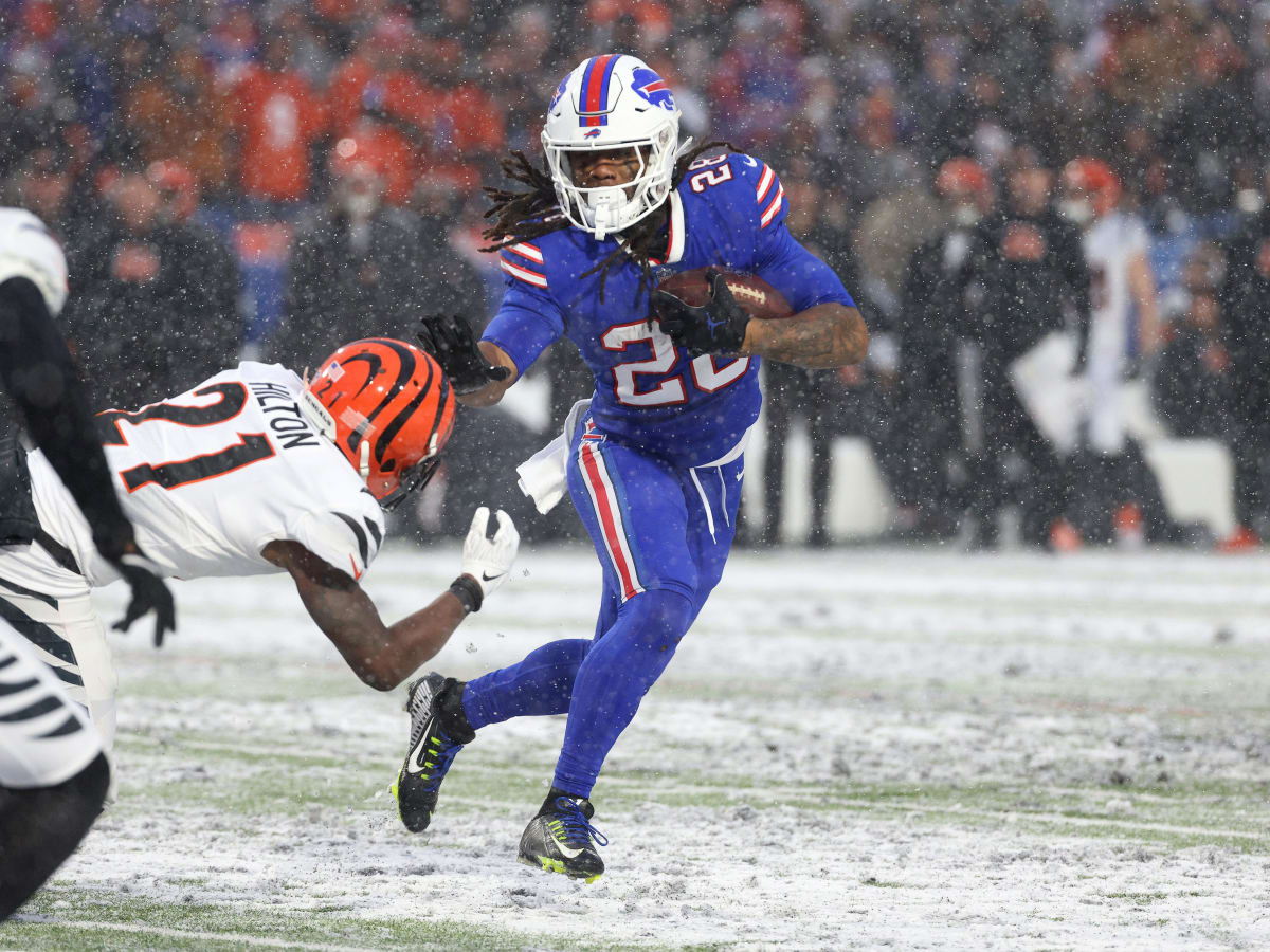 Buffalo Bills running back James Cook (28) rushes in the first half against  the Cleveland Browns during an NFL football game, Sunday, Nov. 20, 2022, in  Detroit. (AP Photo/Rick Osentoski Stock Photo - Alamy