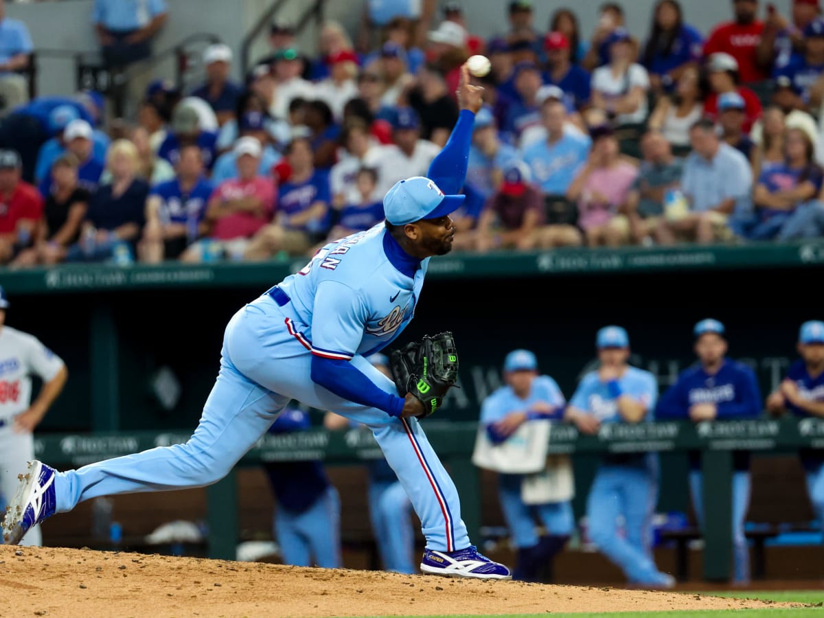 Aroldis Chapman's 103 MPH fastball leaves Rangers crowd, Twitter going  bonkers