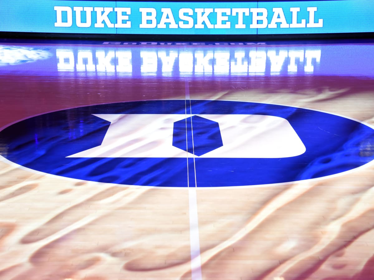 Dribble Handoff: Duke, North Carolina among picks to snatch No. 1 college  basketball recruiting class in 2024 