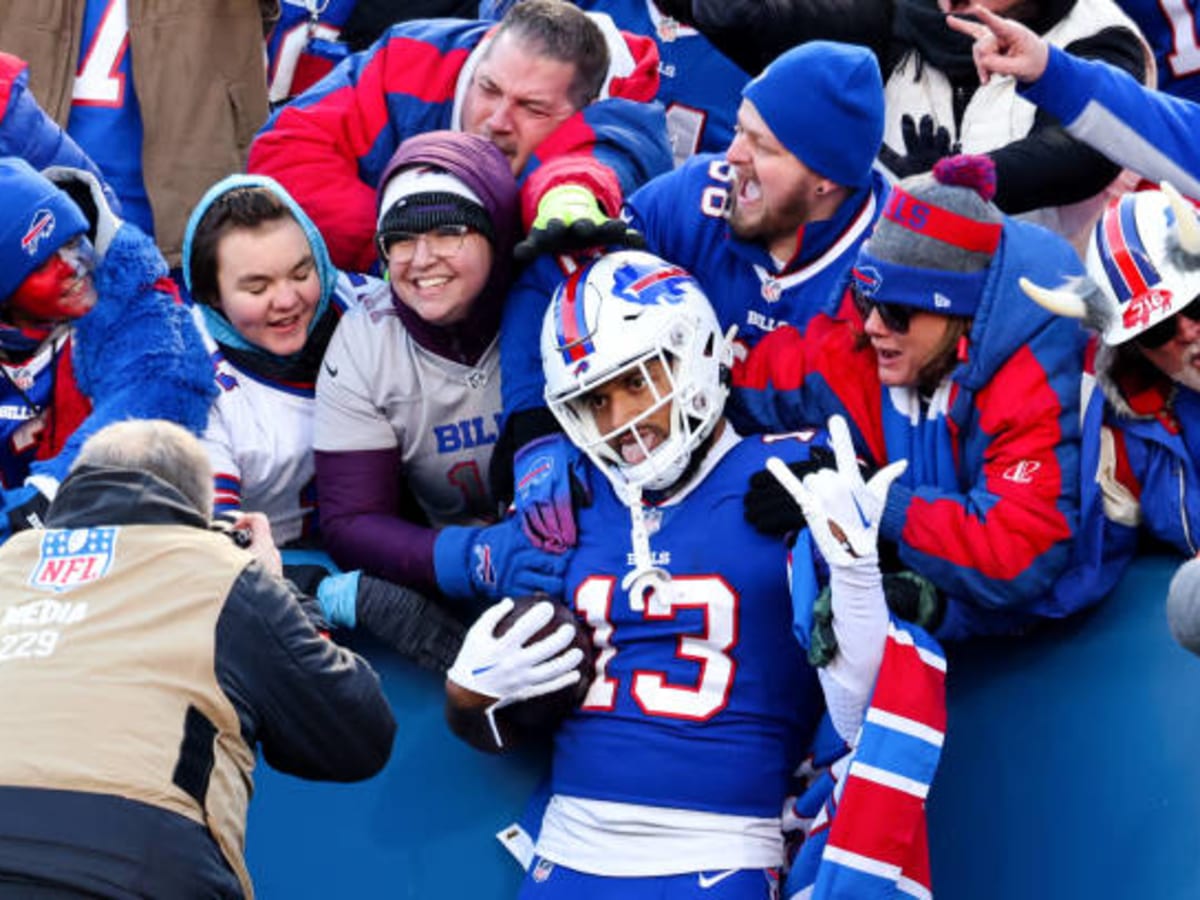 Buffalo Bills vs. Dolphins: Crucial Drops - But Big TD Catches from Cole  Beasley, Gabe Davis Entering 4th Quarter - Sports Illustrated Buffalo Bills  News, Analysis and More