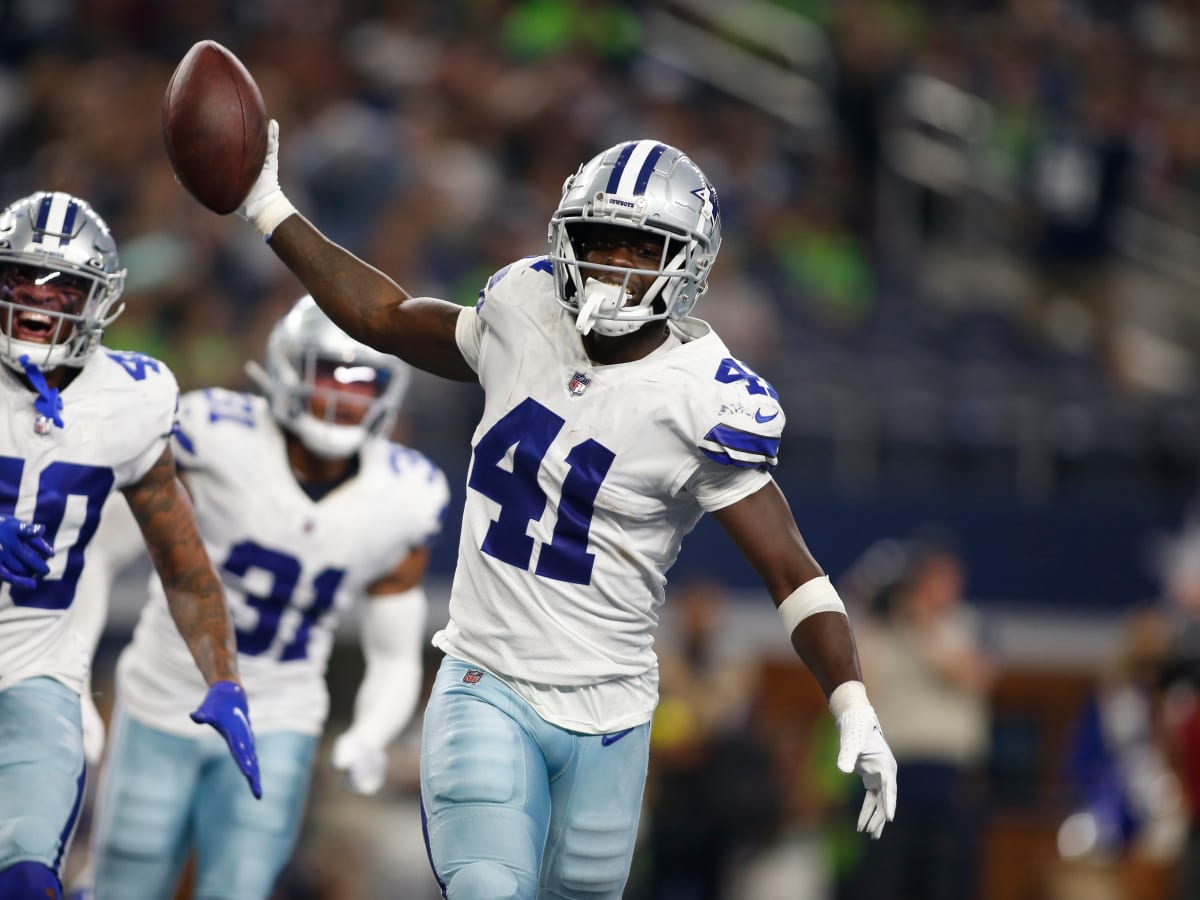 How Dallas Cowboys Safeties Juanyeh Thomas and Markquese Bell Have  Impressed the Coaching Staff