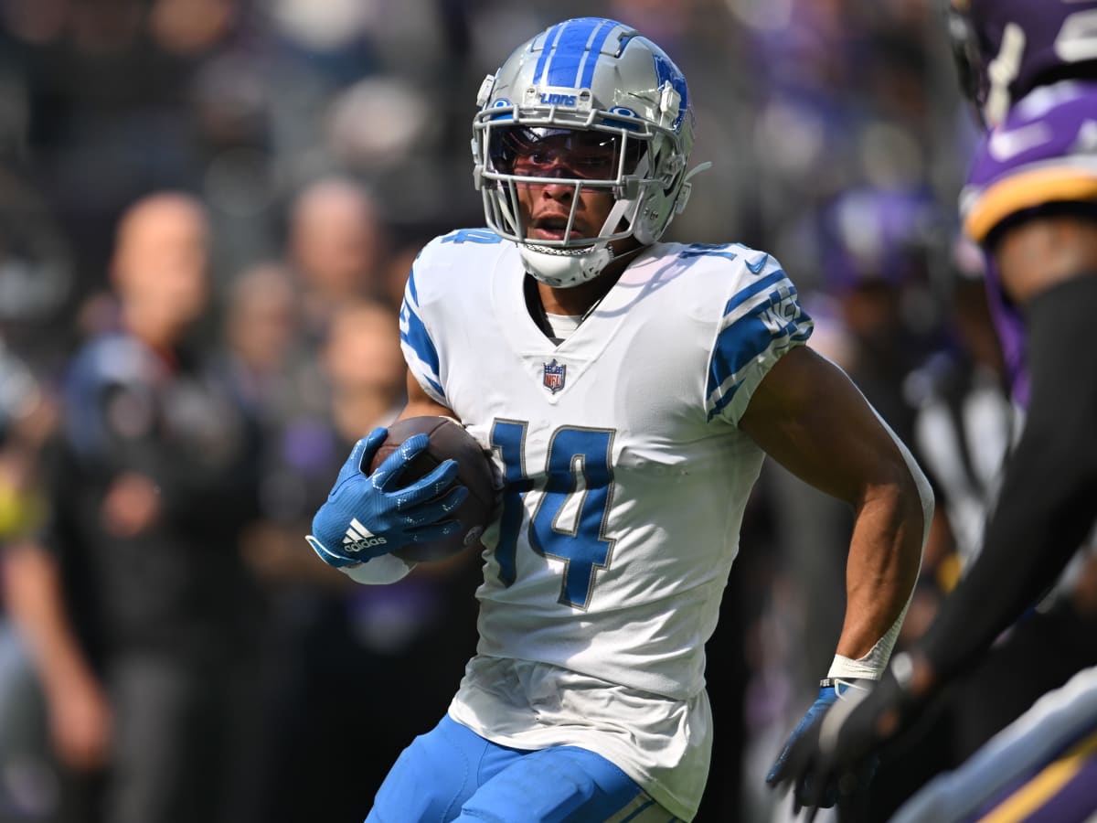 Detroit Lions: Amon-Ra St. Brown 2022 One-Hander - Officially