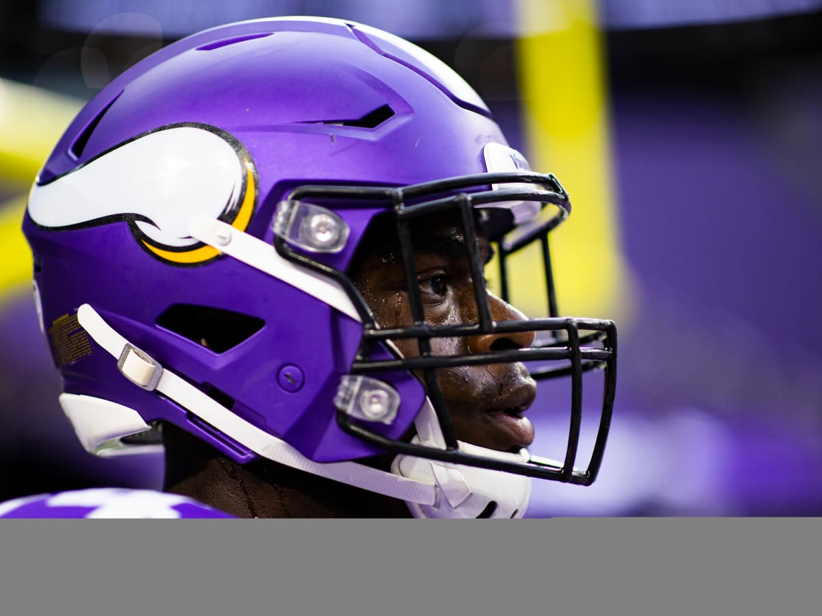 Vikings' backup offensive lineman Oli Udoh arrested in Miami - CBS Minnesota