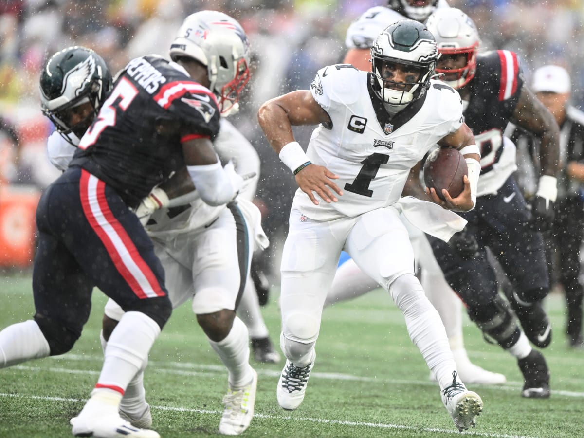 Philadelphia Eagles Stagnant vs. Commanders, Trail at Halftime - Sports  Illustrated Philadelphia Eagles News, Analysis and More