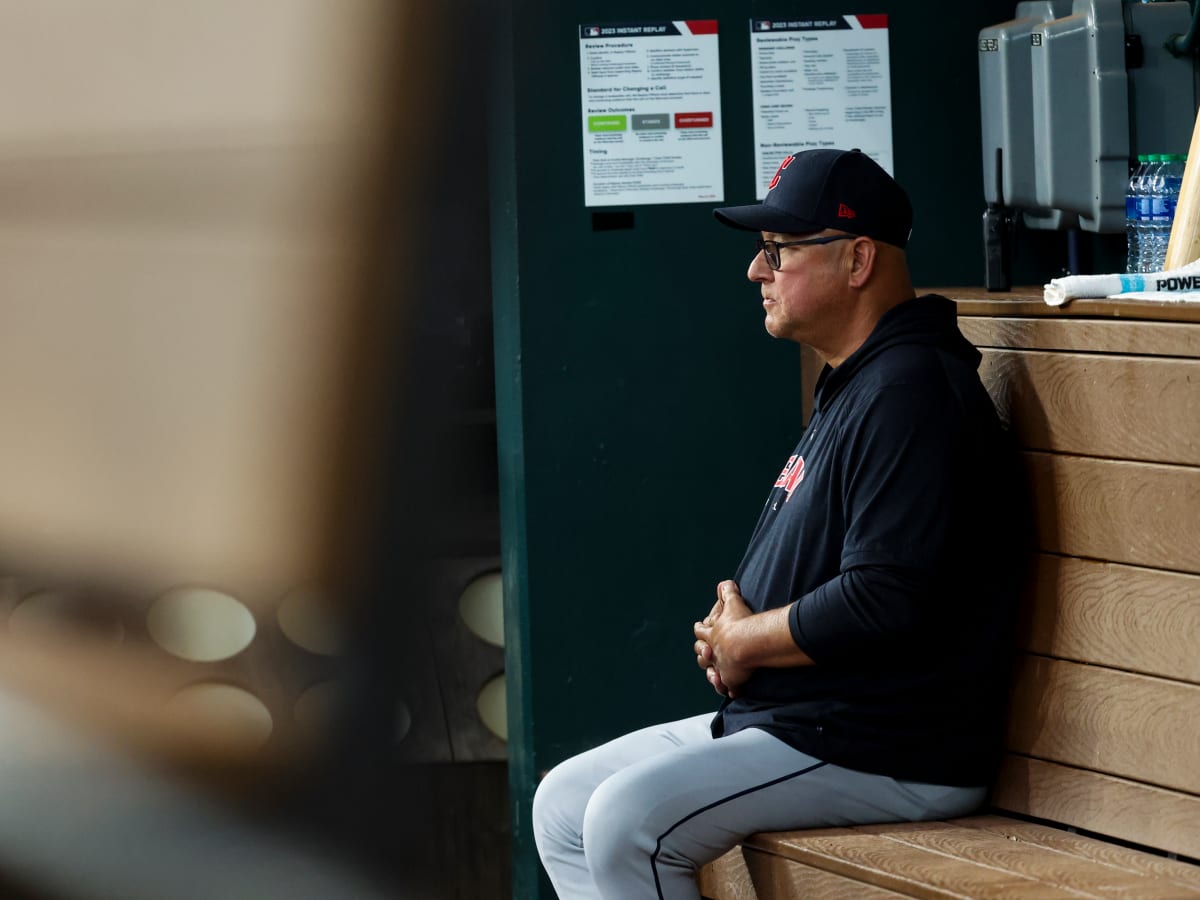 Terry Francona glad 'to be back with family' in Cleveland Indians after  passing of his father, Tito