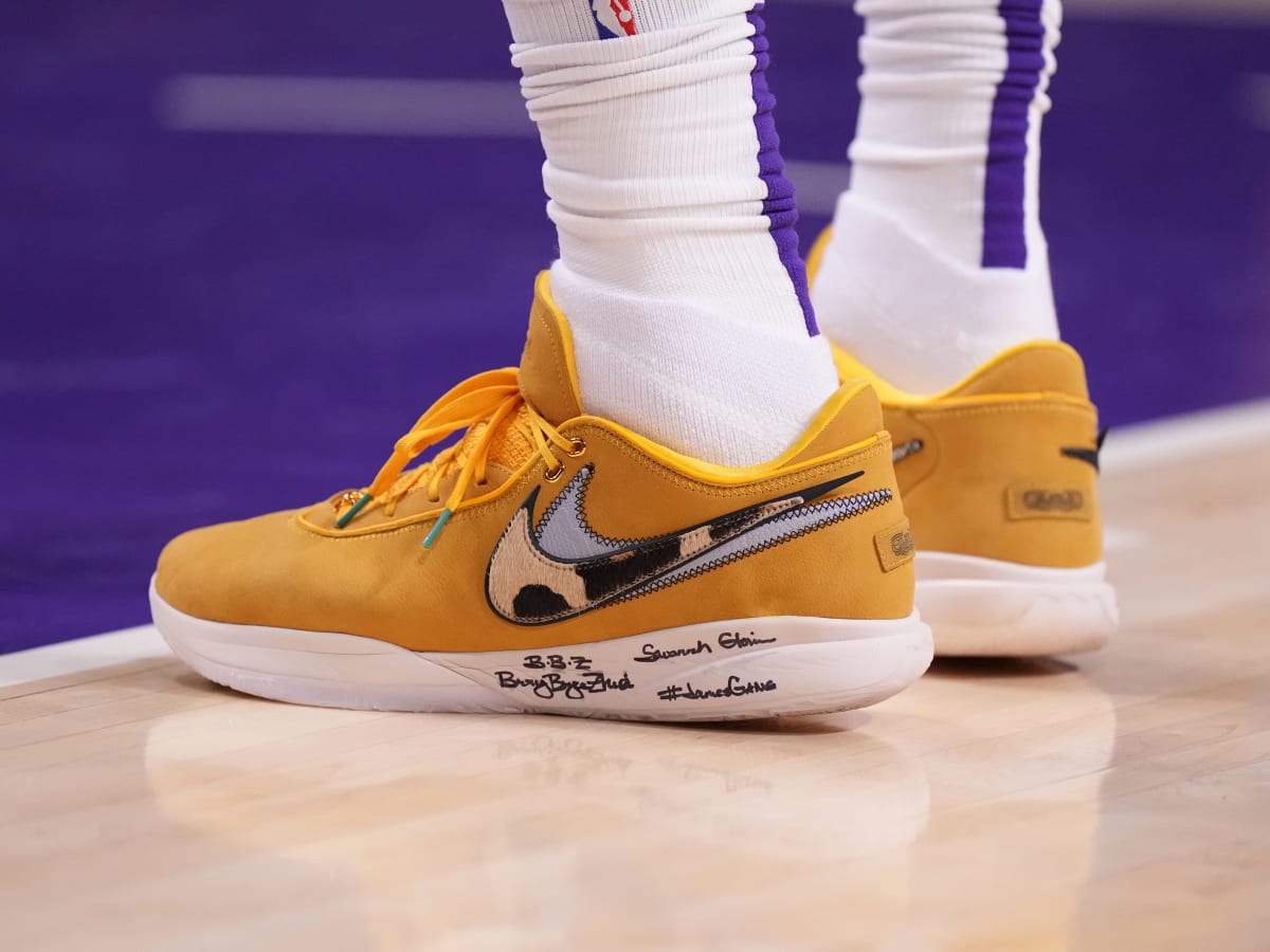 LeBron James Wears White Nike LeBron NXXT Gen in Game 3 - Sports  Illustrated FanNation Kicks News, Analysis and More