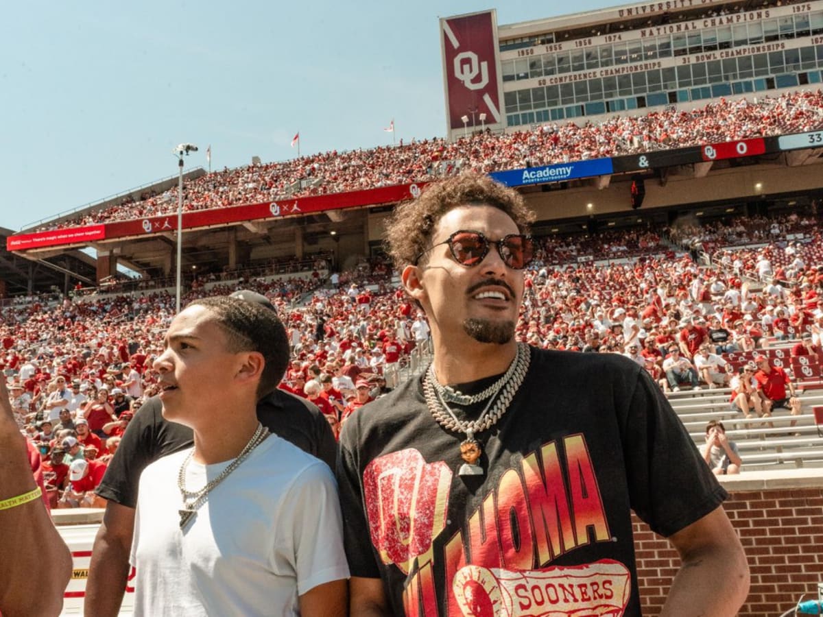 Feb 3, 2018. Trae Young #11 of the Oklahoma Sooners in action vs