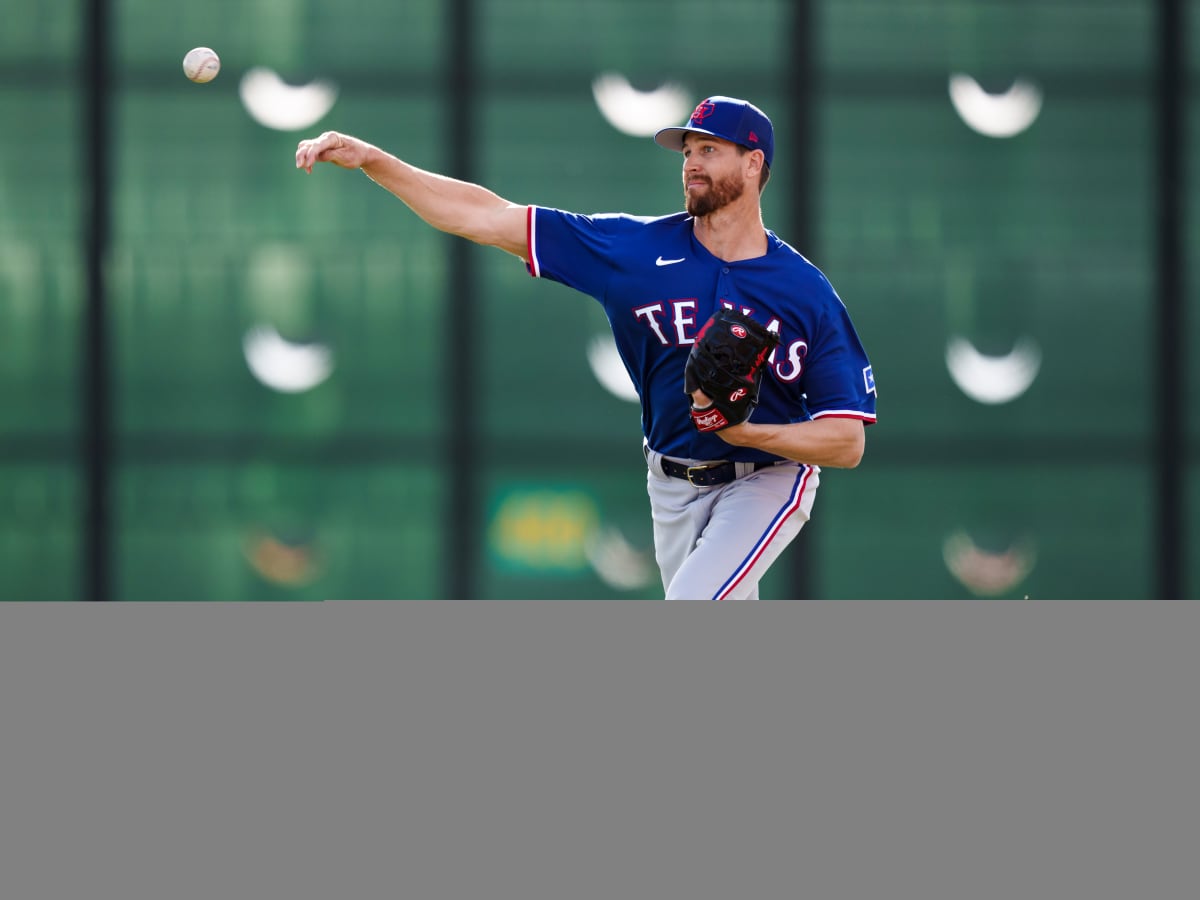 Jacob deGrom Throws First Time With Texas Rangers in Spring Training -  Sports Illustrated Texas Rangers News, Analysis and More
