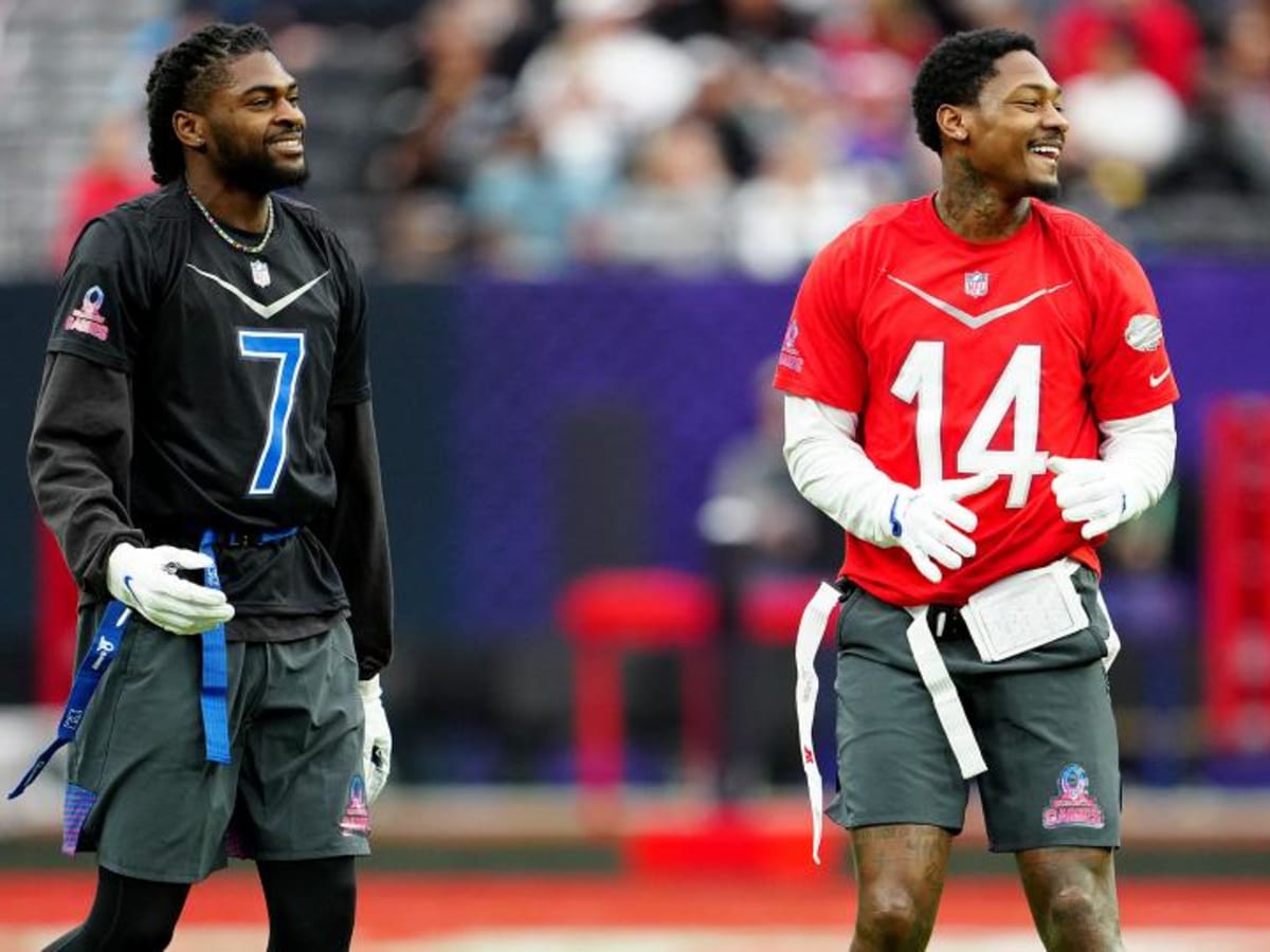 LOOK: Cowboys CB Trevon Diggs gets gameday tribute from big bro Stefon