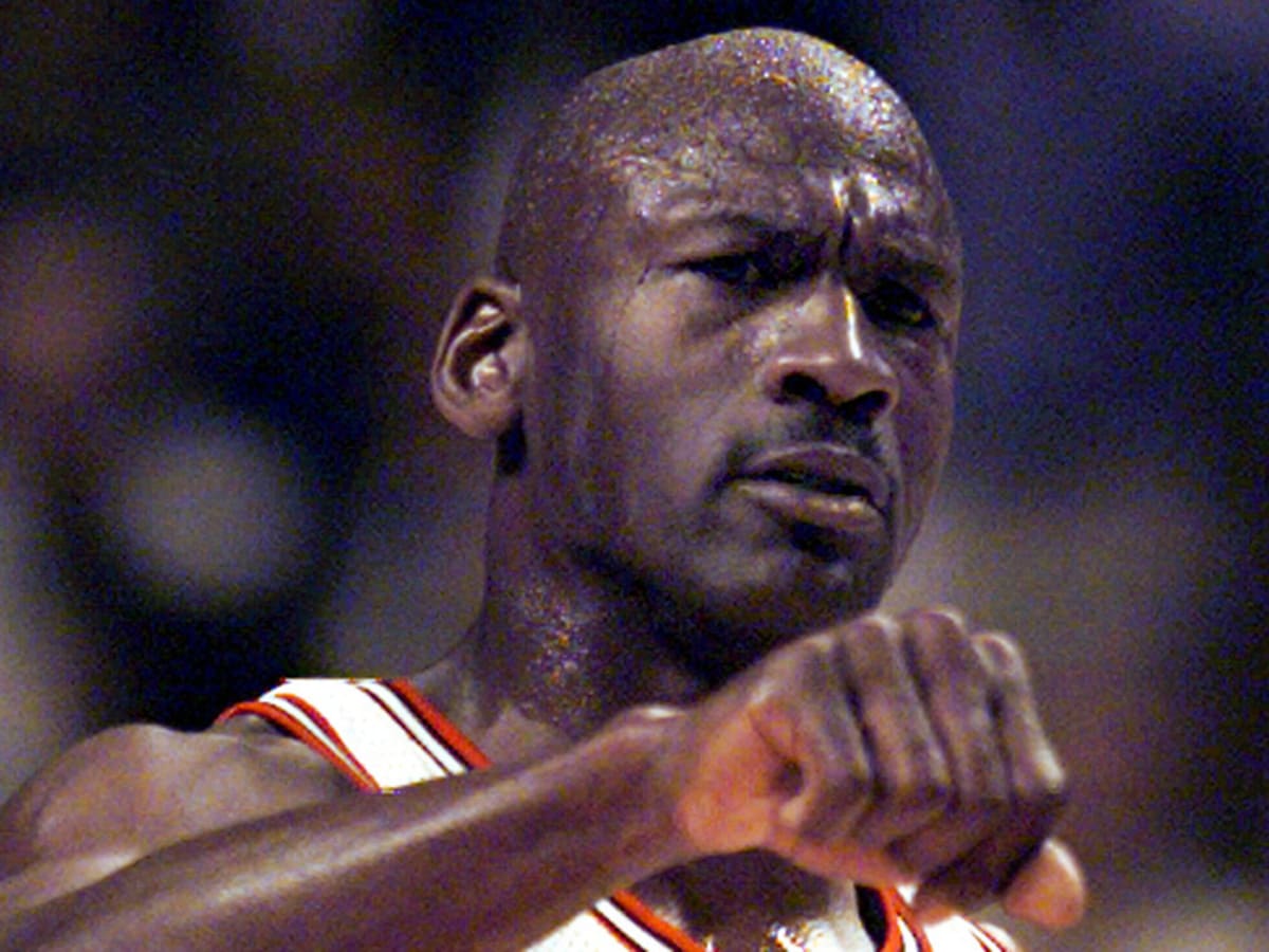 Michael Jordan on young Kobe Bryant before 1998 NBA All-Star Game