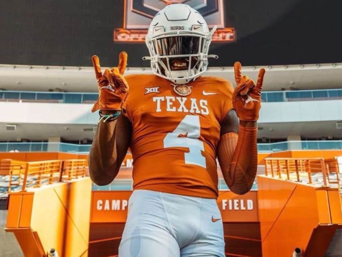 If Texas star Bijan Robinson needs advice, Earl Campbell and Ricky Williams  are on standby - ESPN