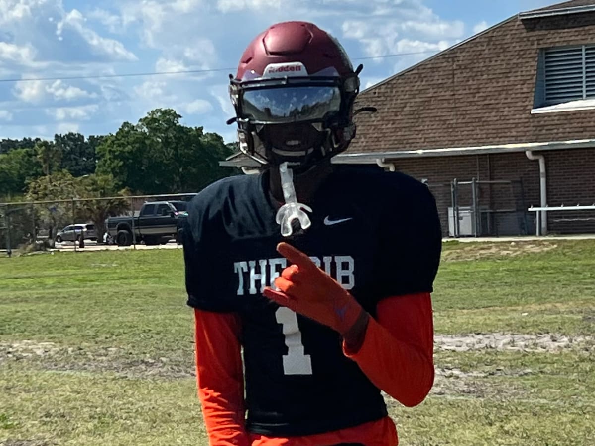 Who are the top football recruits in Palm Beach County for 2022?