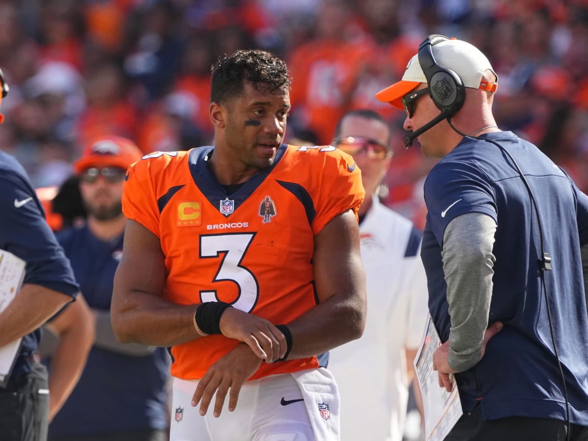 Broncos and Russell Wilson struggle again, big special teams error keys  Chargers win