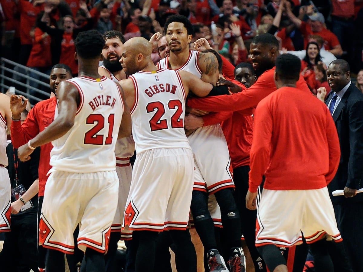 Derrick Rose buzzer beater lifts Chicago Bulls over Cleveland Cavaliers -  Sports Illustrated
