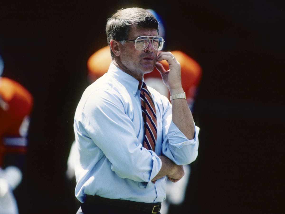 Broncos mourn the loss of Ring of Fame head coach Dan Reeves