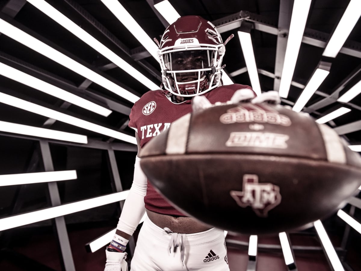 Rueben Owens flips from Louisville football to Texas A&M's 2023 class