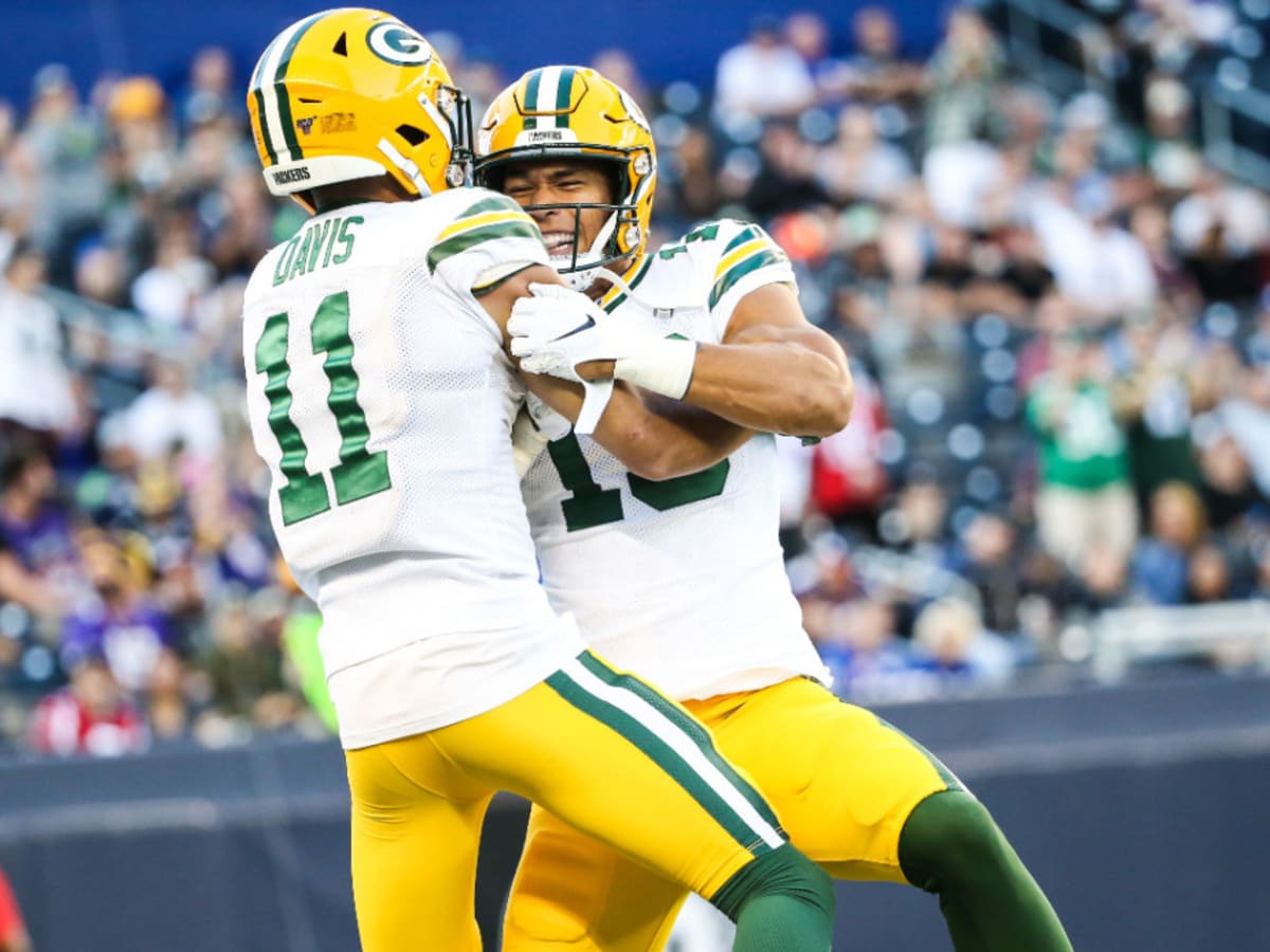 Packers-Raiders NFL preseason game in Winnipeg played on 80-yard field