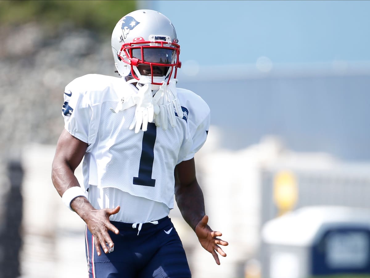 Antonio Brown has chosen an official Patriots jersey number