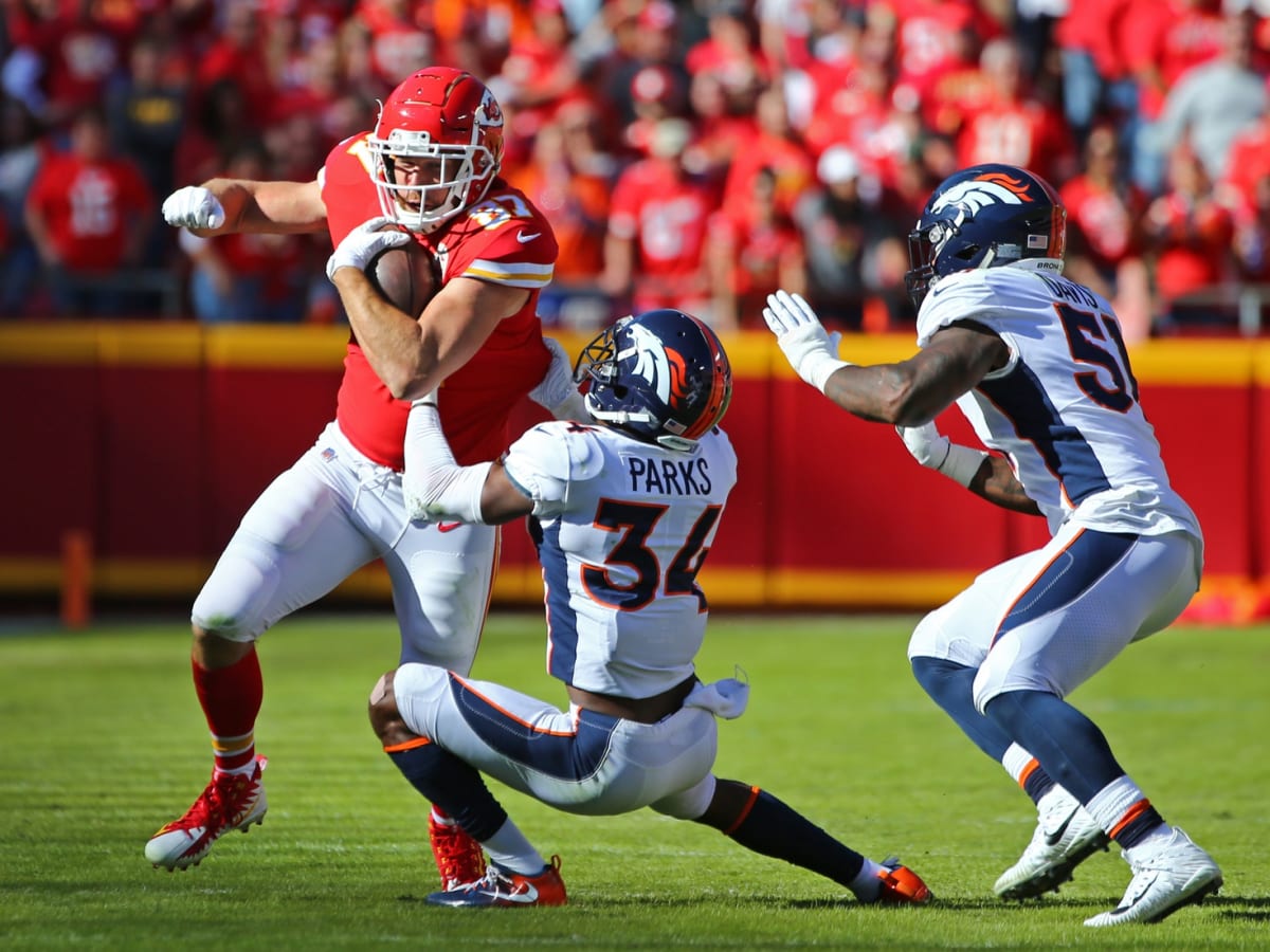 Vic Fangio Explains Why Denver Broncos 'Had a Hard Time' Covering Chiefs TE  Travis Kelce - Sports Illustrated Mile High Huddle: Denver Broncos News,  Analysis and More