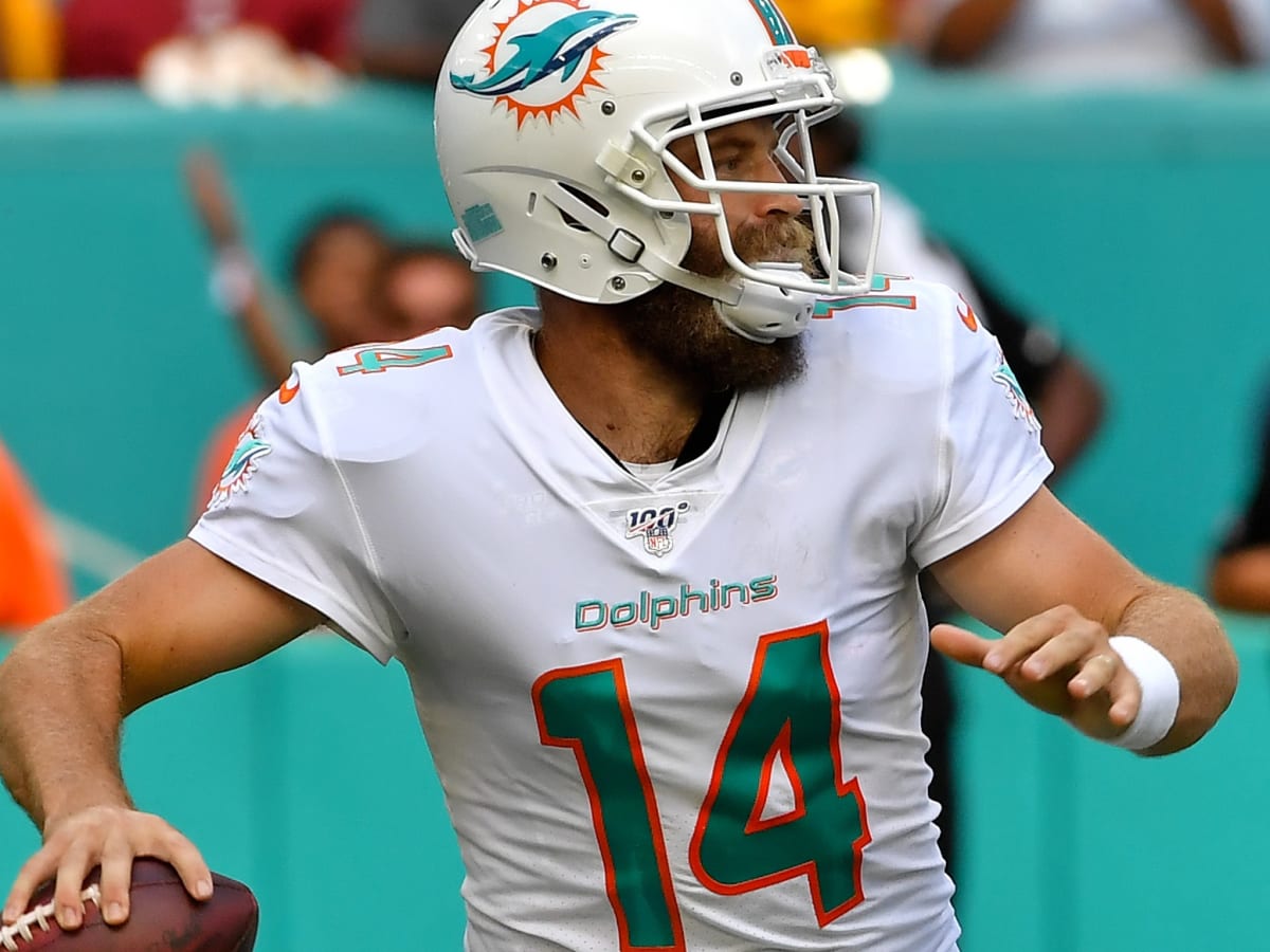 NFL news: Ryan Fitzpatrick returns to the AFC East, signs with Dolphins -  Pats Pulpit