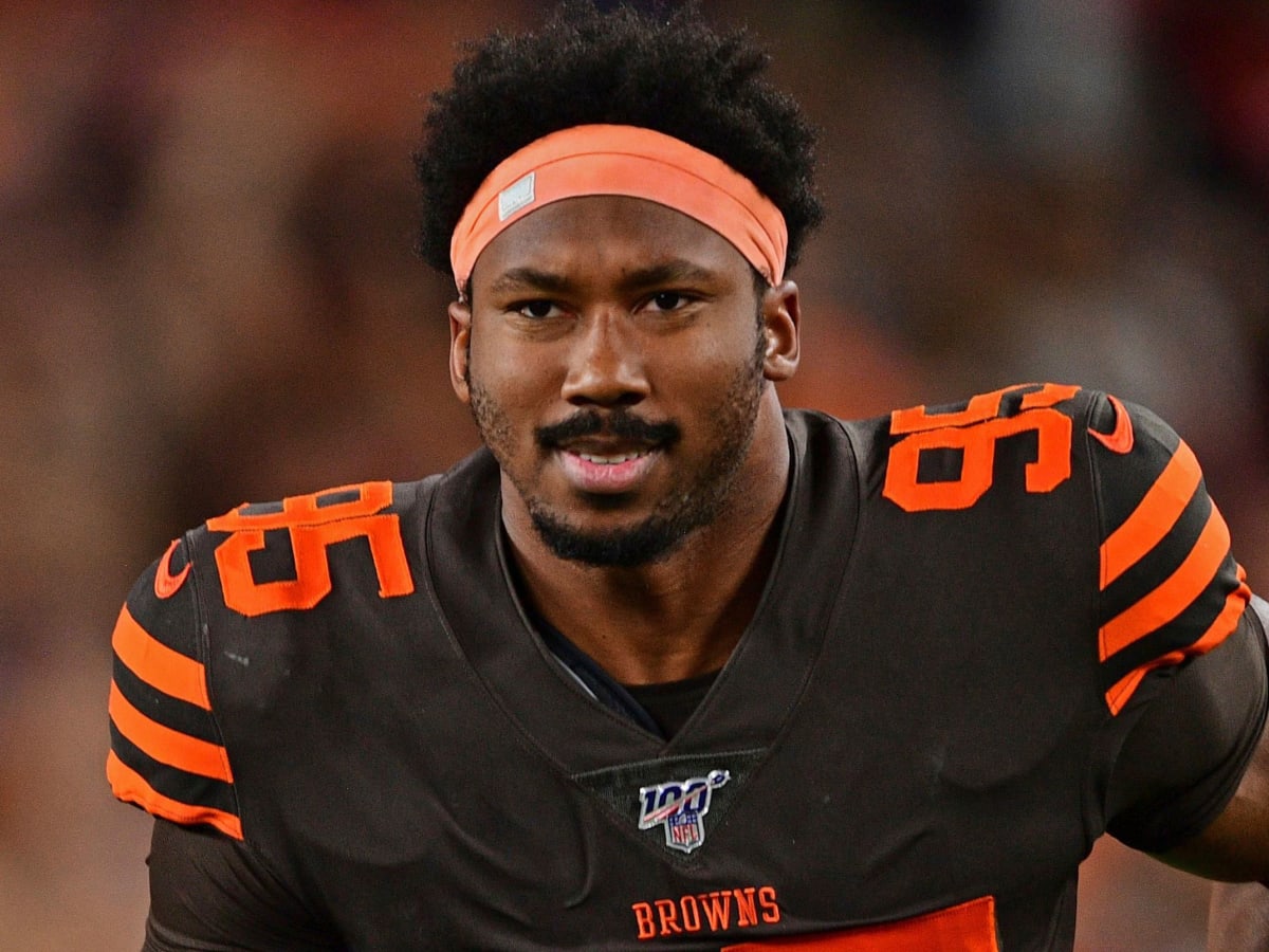 Browns fans show support for Myles Garrett in Pittsburgh