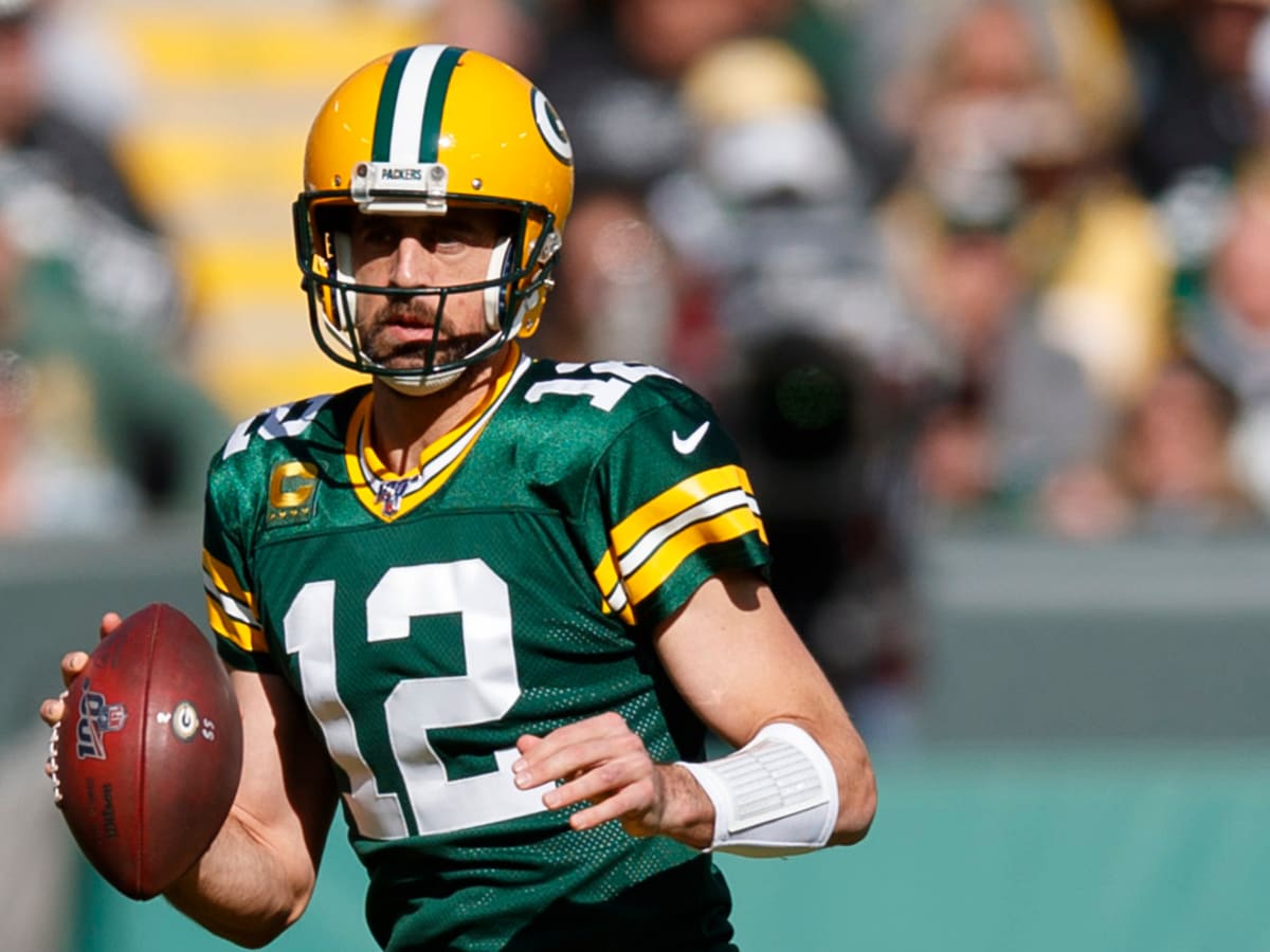 Packers score six TDs in 42-24 win over Raiders