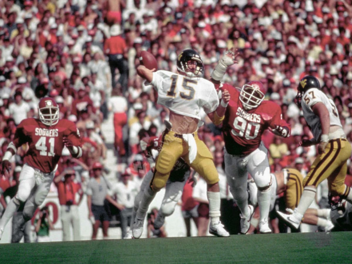 WVU Football - #TBT 30 years ago, former Mountaineer QB Jeff Hostetler led  the New York Giants to victory in Super Bowl XXV.