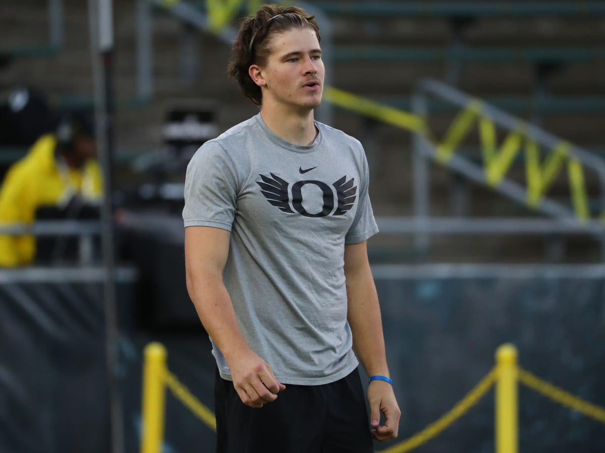 A Look At Justin Herbert's Career With The Oregon Ducks, 43% OFF