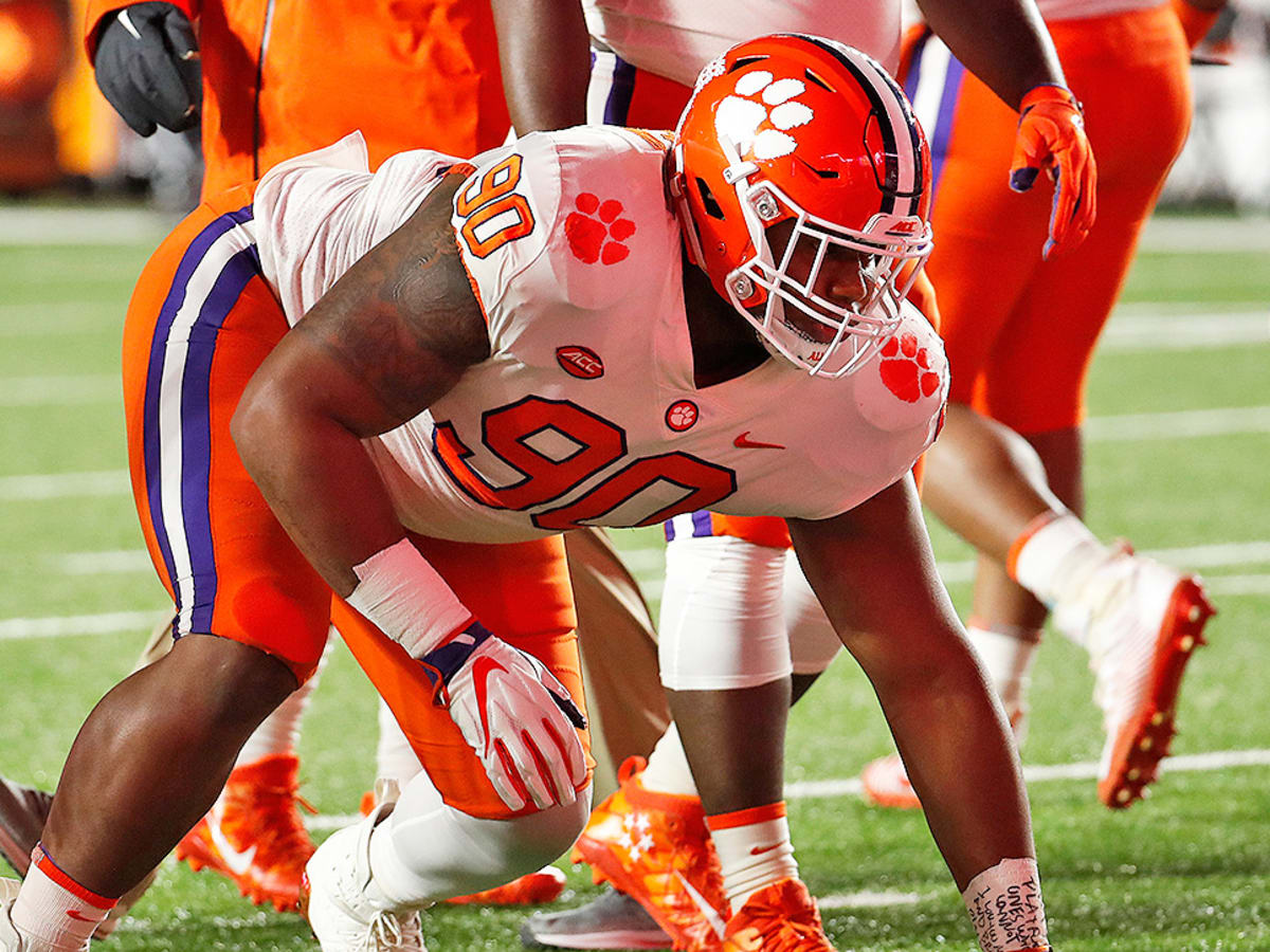 Clemson tight end returns from one-year suspension for banned