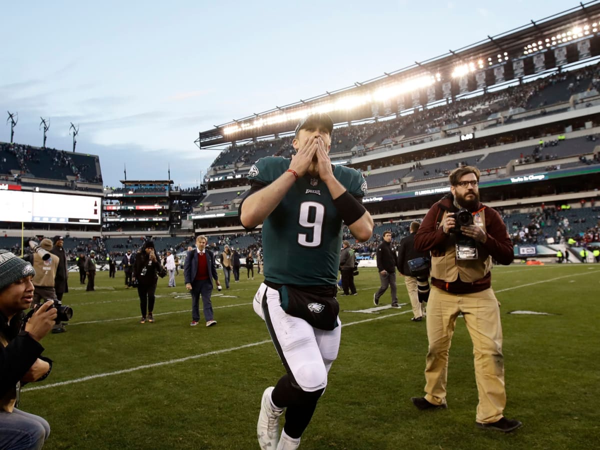 Playoff-bound Eagles get scare with chest injury to Foles - WHYY